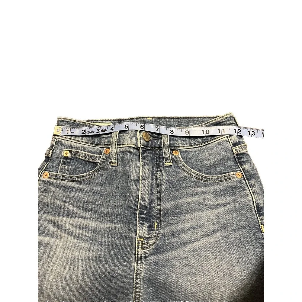 Gap Women's Kick Fit High Rise Jeans Size 25R Blue Denim Bootcut